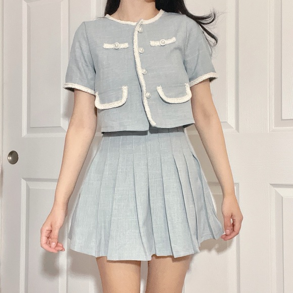 Kpop soft blue set with tweed trim and pearl buttons - Picture 2 of 7